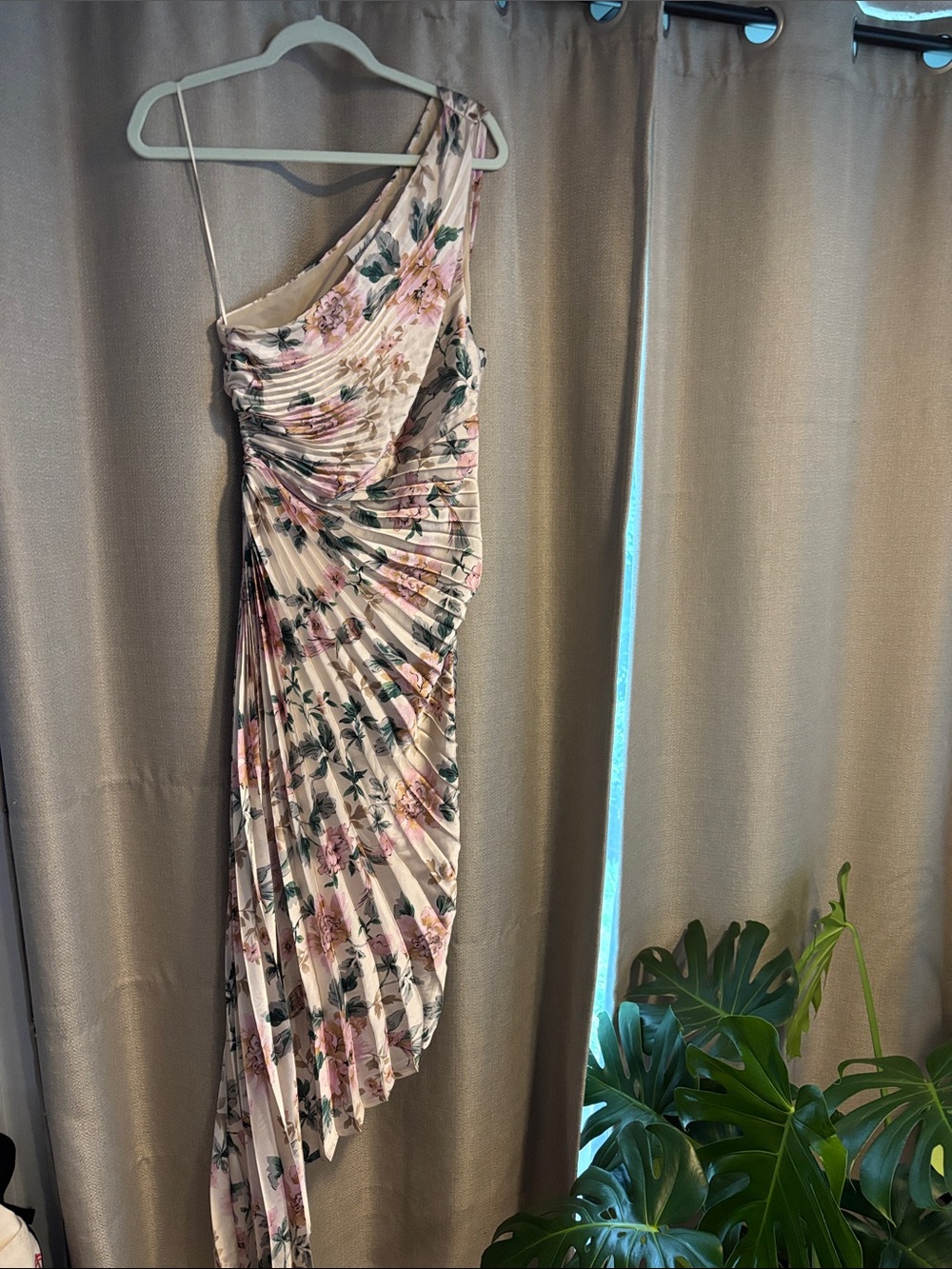 Petal & Pup Blush Floral One-Shoulder Pleated Dress